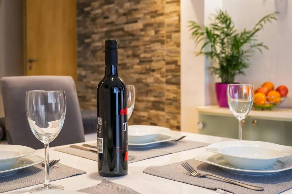 Relaxing 2Bd Apartment, Ground Floor - Walk To Old Town Split Eksteriør bilde