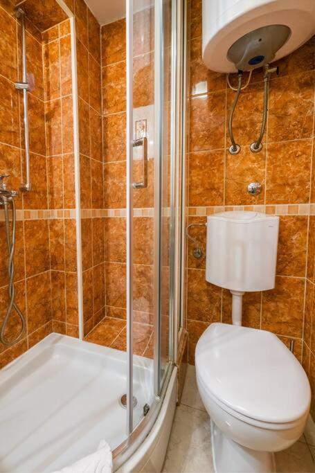 Relaxing 2Bd Apartment, Ground Floor - Walk To Old Town Split Eksteriør bilde