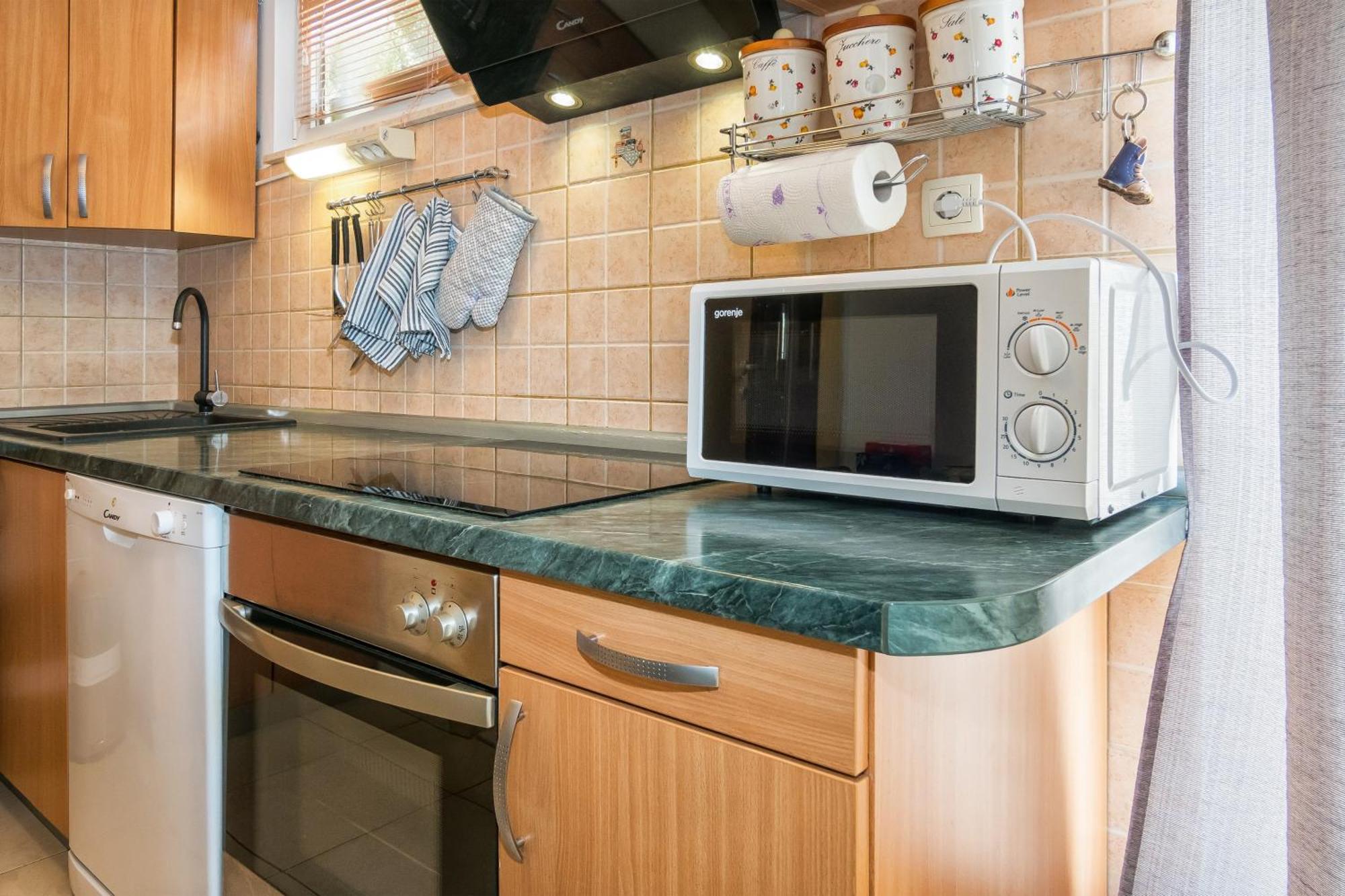 Relaxing 2Bd Apartment, Ground Floor - Walk To Old Town Split Eksteriør bilde