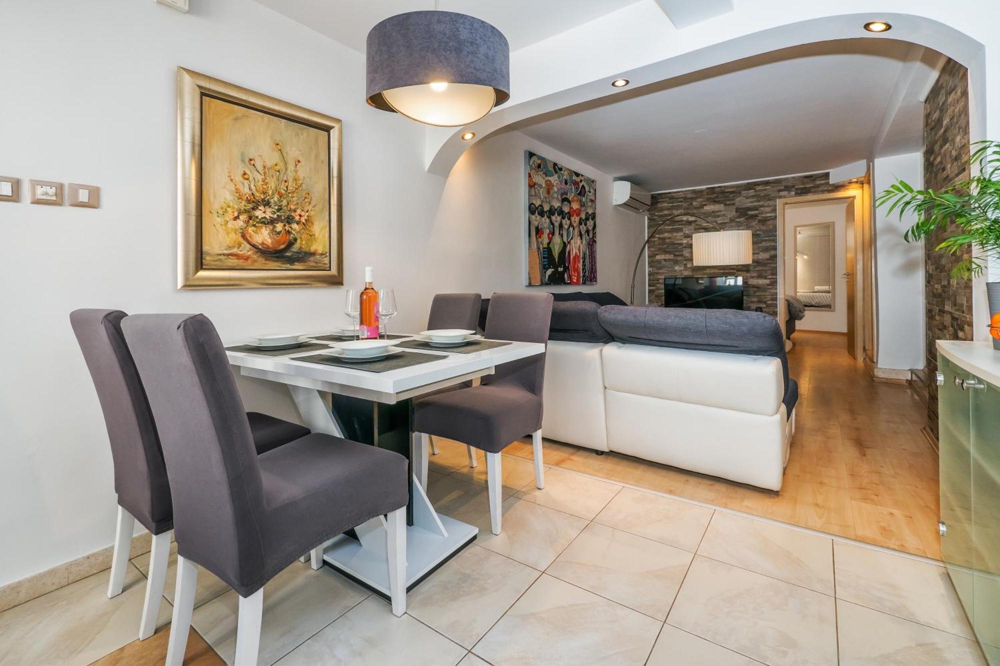 Relaxing 2Bd Apartment, Ground Floor - Walk To Old Town Split Eksteriør bilde