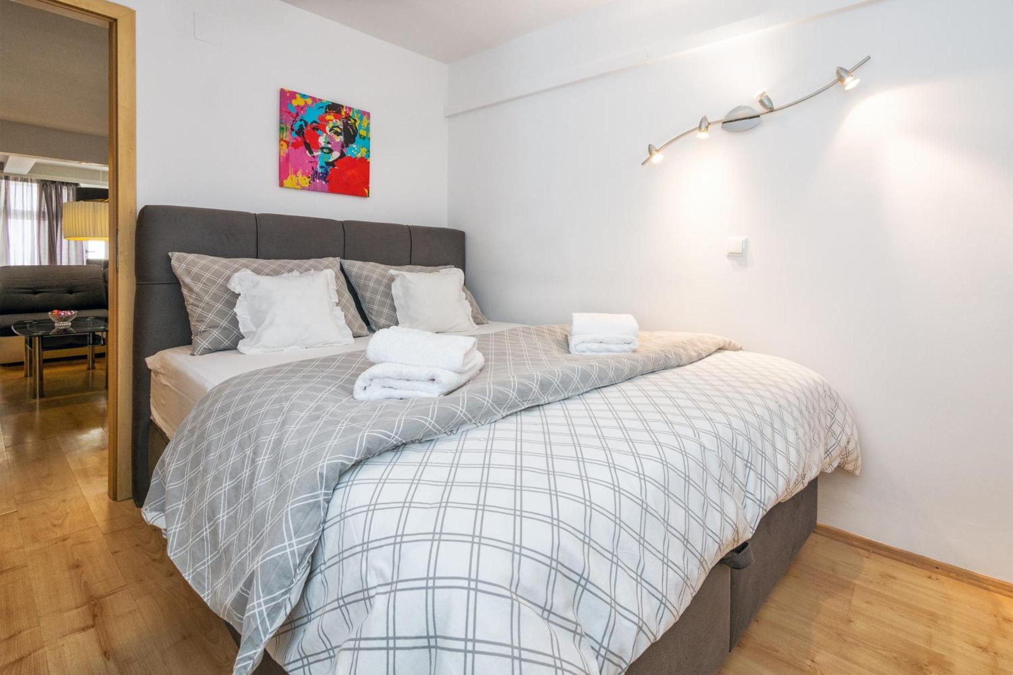 Relaxing 2Bd Apartment, Ground Floor - Walk To Old Town Split Eksteriør bilde
